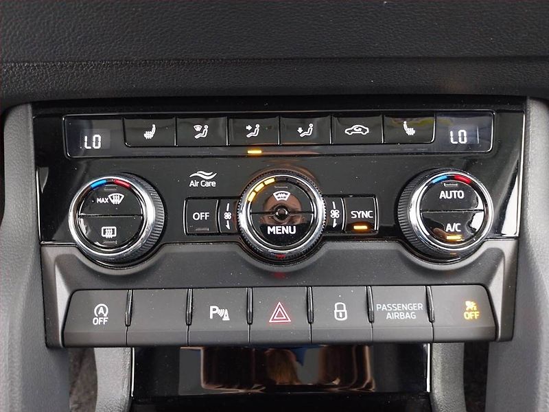 Škoda Karoq (2022) 1.5 TSI - fotka 20 z 20