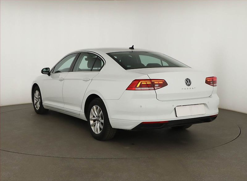 Volkswagen Passat (2021) 1.5 TSI, ČR,1.maj, Tempomat - fotka 4 z 19