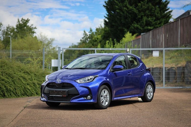Toyota Yaris 1,5 HEV 116  LIMITED EDITION C - fotka 2 z 23