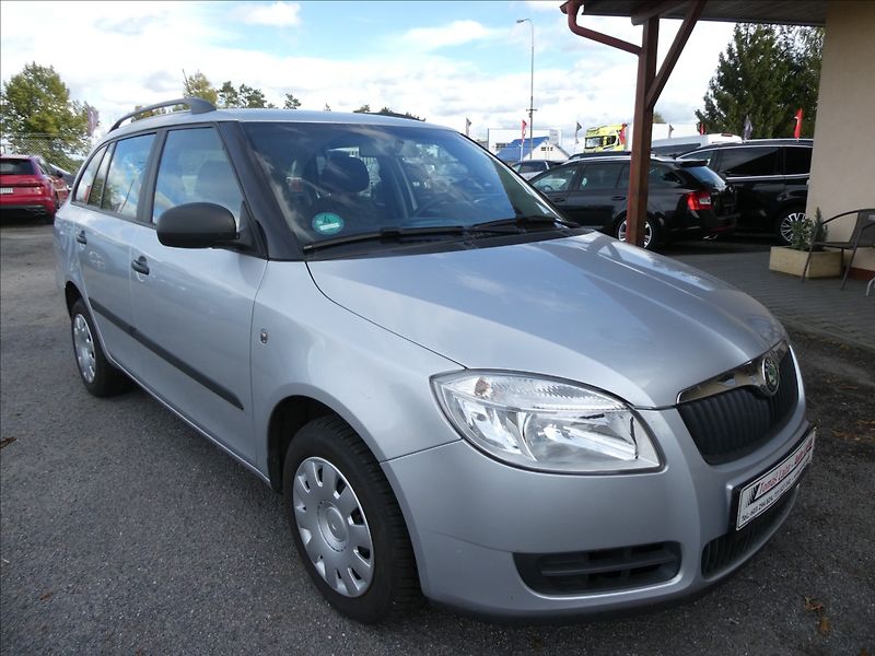 Škoda Fabia 1,4 16V 63kW závěs, serviska - fotka 1 z 41
