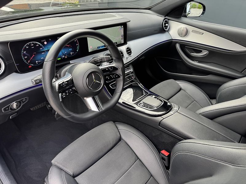 Mercedes-Benz Třídy E (2022) E 300de 4MATIC AMG Hybrid Tažn - fotka 8 z 28