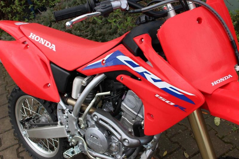 Honda CRF 150 R (2024) 2024  TOP AKCE NABÍDKA - fotka 2 z 7