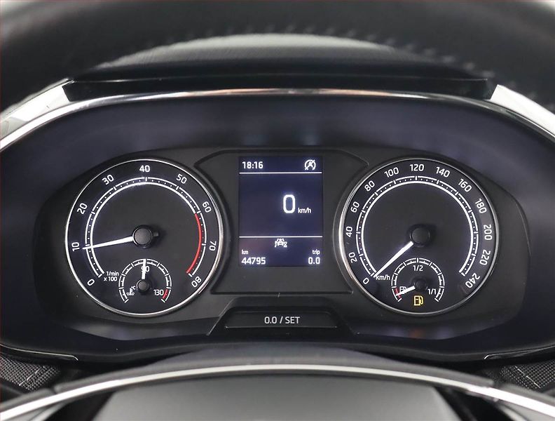 Škoda Fabia (2022) Ambition 1.0 TSI, ČR,1.maj - fotka 11 z 21