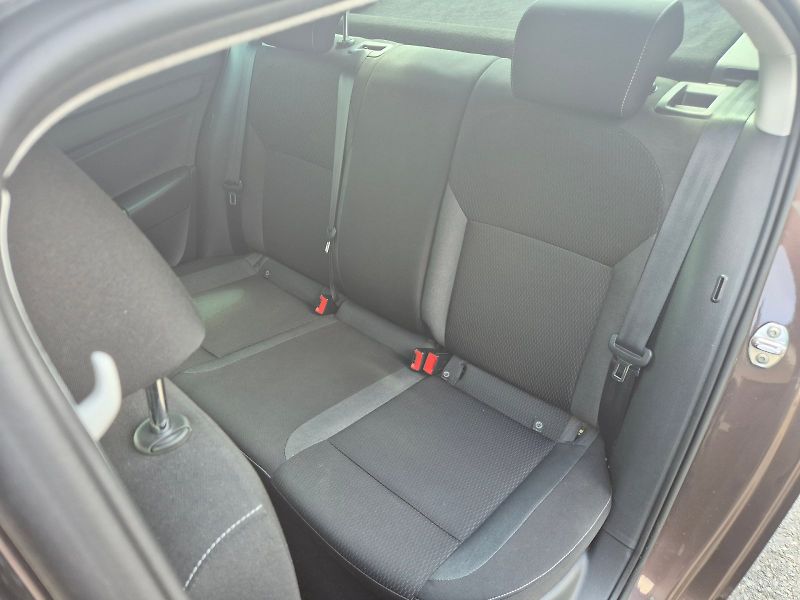 Škoda Rapid (2015) Ambition 1.2 TSI 63 kW 5°manuá - fotka 15 z 27