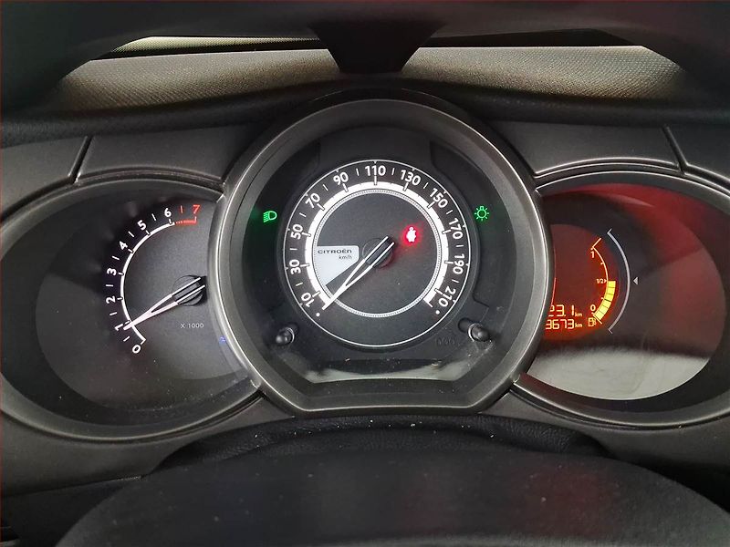 Citroën C3 (2013) Exclusive 1.0 VTi, Tempomat - fotka 11 z 15