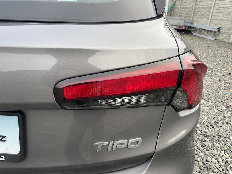 Fiat Tipo 1.4Ti-JET 120PS LPG LOUNGE TOP - fotka 43 z 187