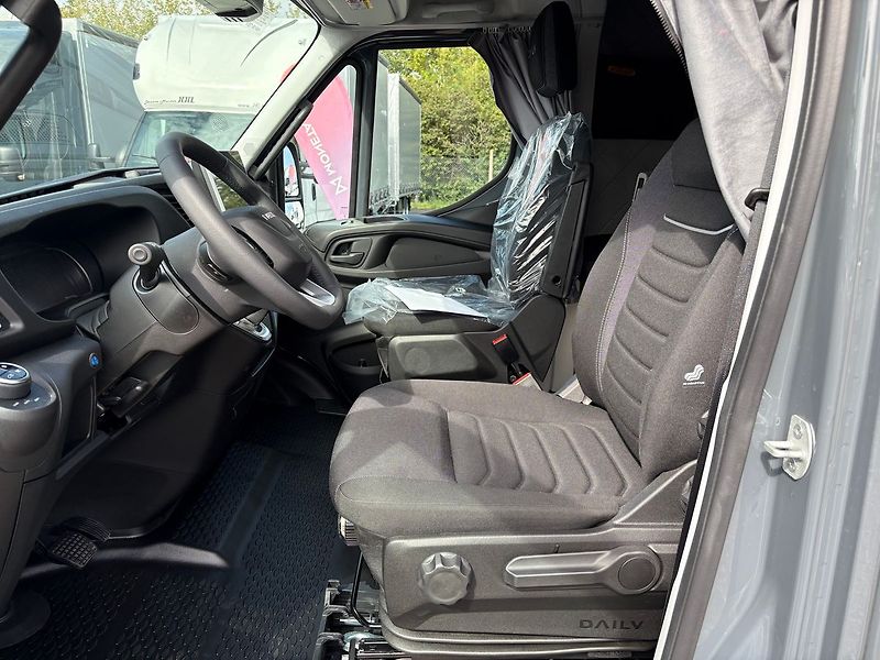 Iveco Daily (2026) 3.0AUT, 210HP, 15palet, Čelo - fotka 18 z 38