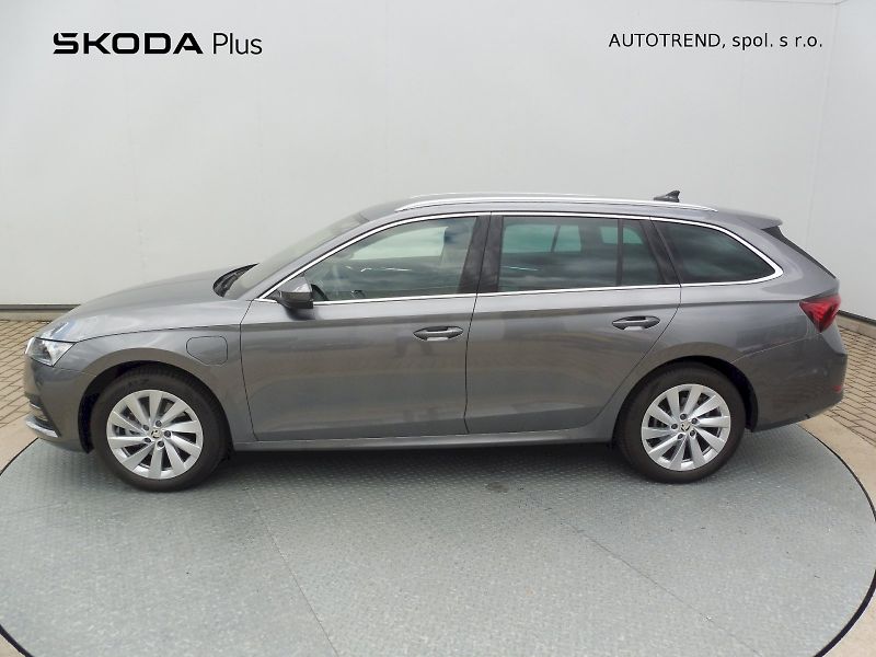 Škoda Octavia (2023) Combi iV Style 1,4 TSI PHEV 15 - fotka 3 z 31