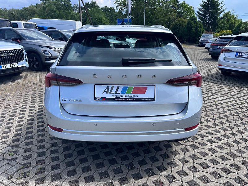 Škoda Octavia 2,0 TDI Style - fotka 8 z 16