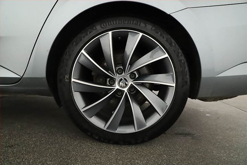 Škoda Superb (2018) Laurin&Klement 2.0 TDI - fotka 12 z 29