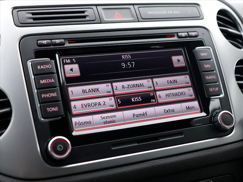 Volkswagen Tiguan 2,0 TDI 103kW Sport&Style 1.Ma - fotka 16 z 28