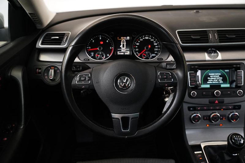 Volkswagen Passat - fotka 18 z 25