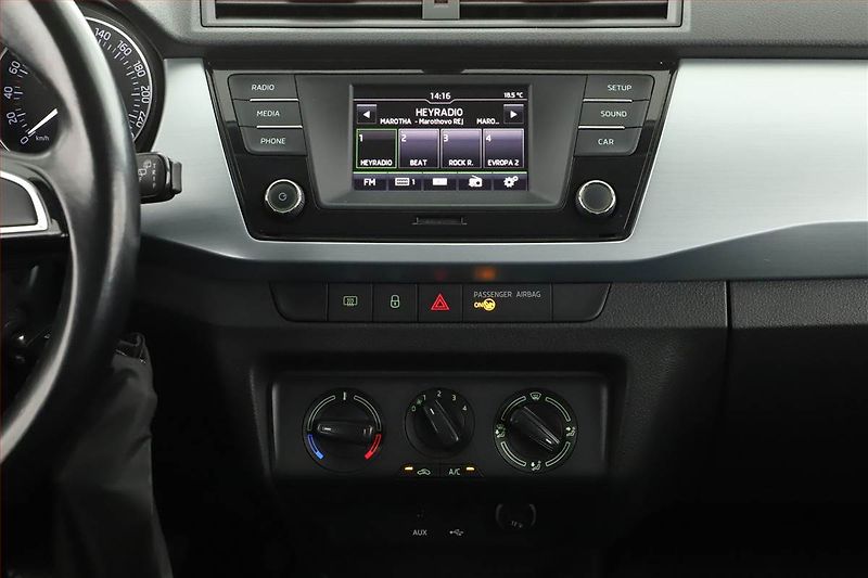 Škoda Fabia (2018) 1.0 TSI, Park. senzory - fotka 9 z 11
