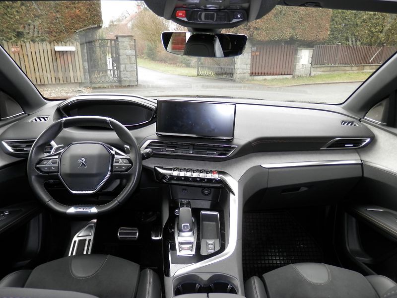 Peugeot 3008 (2021) GT Pack 1.2 PureTech 130k EAT8 - fotka 4 z 6
