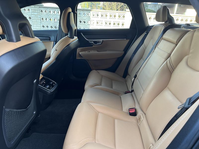 Volvo V90 T6 235kw AWD CROSS COUNTRY - fotka 33 z 52