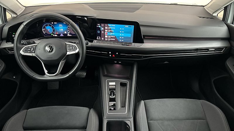 Volkswagen Golf 2.0 TDI DSG Style Variant - fotka 8 z 29