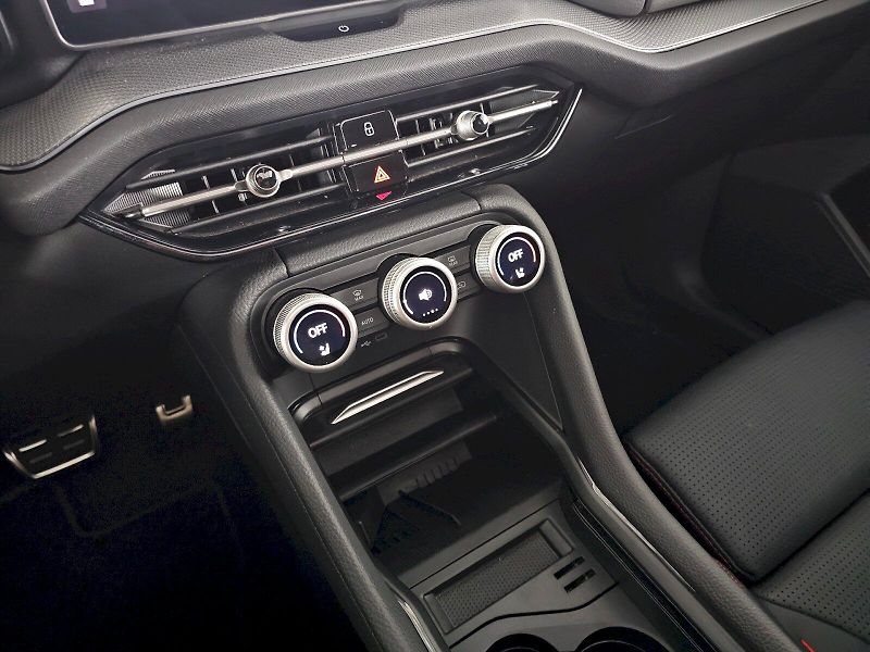 Škoda Kodiaq (2025) 2.0TSI RS 195kW DSG 7S PANORAM - fotka 20 z 29
