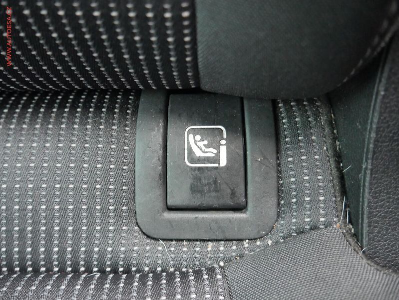 Kia Sportage (2017) 1.6 GDi, 2.maj,ČR, Navi - fotka 21 z 22