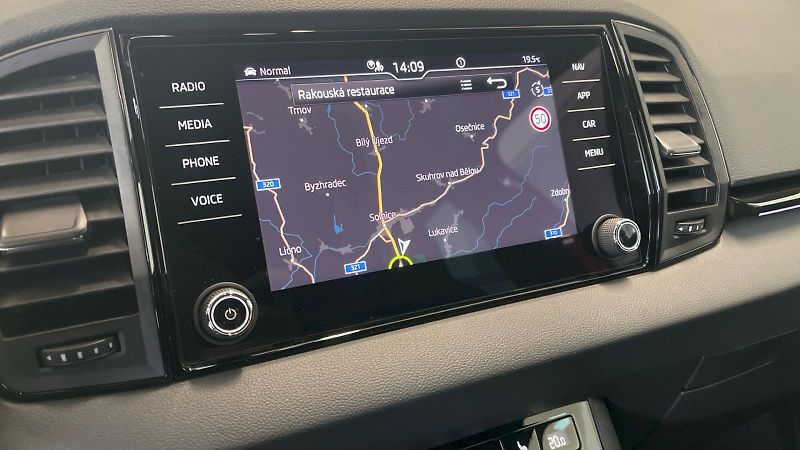 Škoda Karoq (2025) Sportline 1.5TSI 110kW - fotka 27 z 32