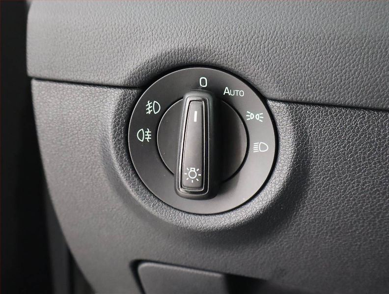 Škoda Octavia (2019) 1.6 TDI, 4X4, Serv.kniha - fotka 16 z 23