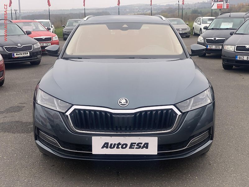 Škoda Octavia (2020) 2.0 TDi, Style, DSG, LED - fotka 2 z 19