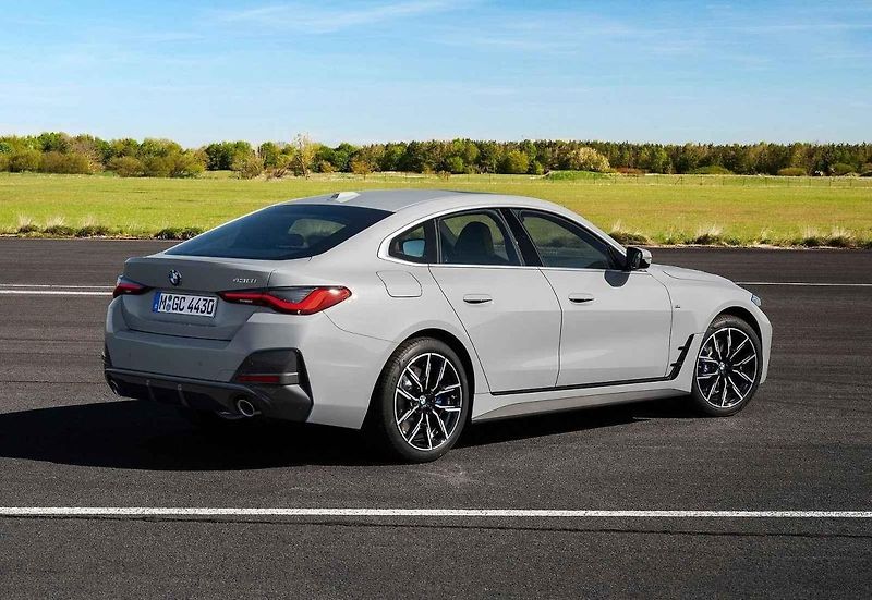 BMW 4 Gran Coupe ve verzi M 440i X-Drive