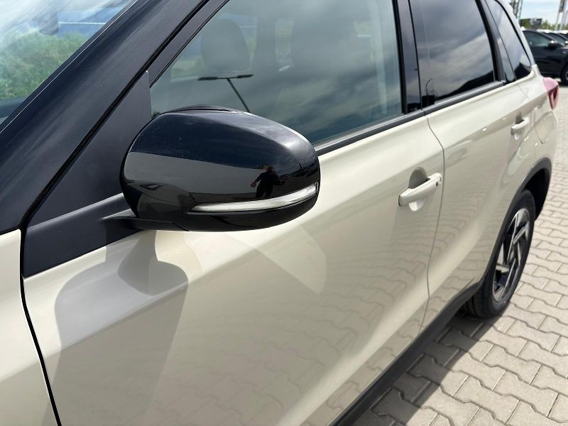 Suzuki Vitara 1,4 BoosterJet Elegance - fotka 25 z 26