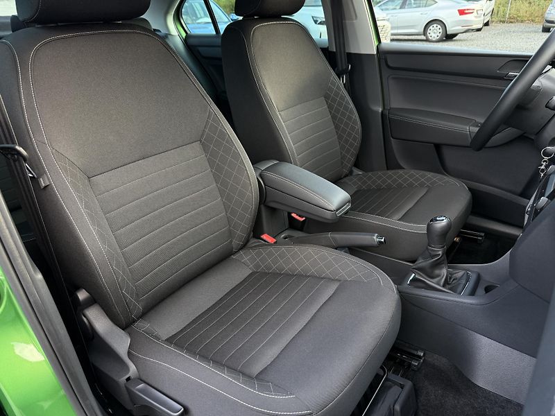 Škoda Rapid 1.2TSi STYLE 66kW 6690km! - fotka 13 z 18