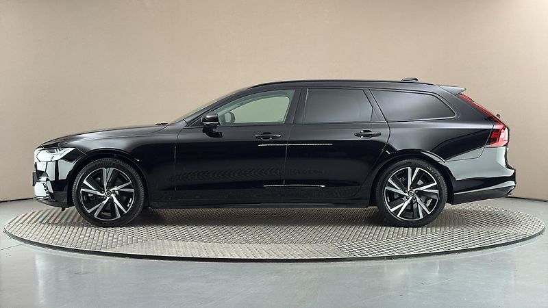Volvo V90 2.0 B5 AUT Plus Dark - fotka 4 z 31