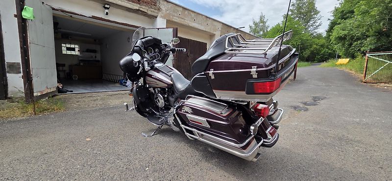 Harley-Davidson FLHTCU Ultra Classic Electra Glide (2006) Model 2007 - fotka 8 z 15