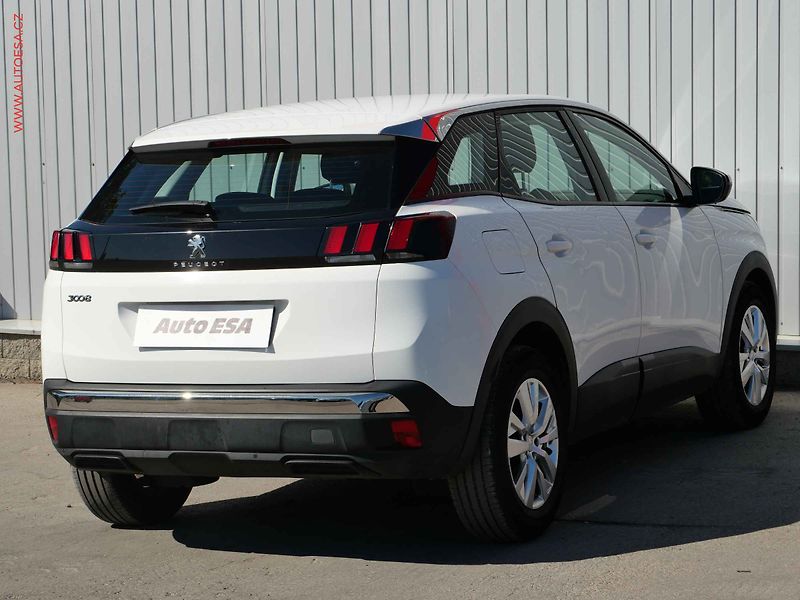 Peugeot 3008 (2018) 1.6 HDi, 1.maj,ČR, Active - fotka 4 z 20