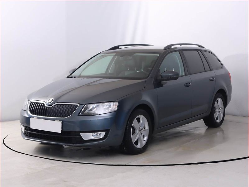 Škoda Octavia (2014) 1.6 TDI, Automat, Navi - fotka 2 z 20