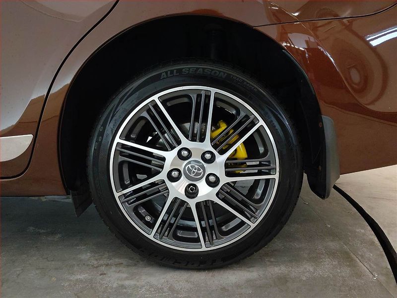 Toyota Corolla (2017) 1.6 Valvematic, ČR,1.maj - fotka 15 z 16