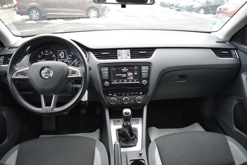 Škoda Octavia (2017) 1.4TSI 110kw AMBI ED. JOY TAŽ  - fotka 18 z 46