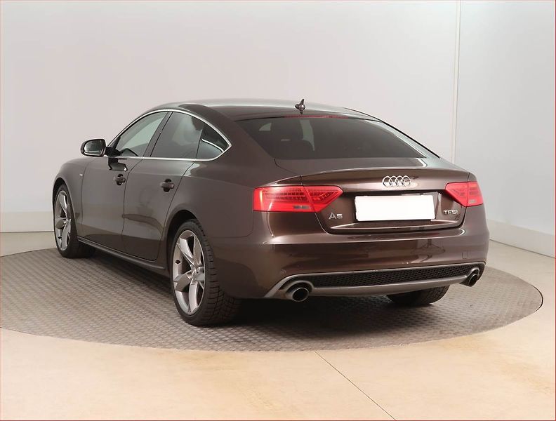 Audi A5 (2016) 1.8 TFSI, Bi-Xenony, Tempomat - fotka 4 z 15