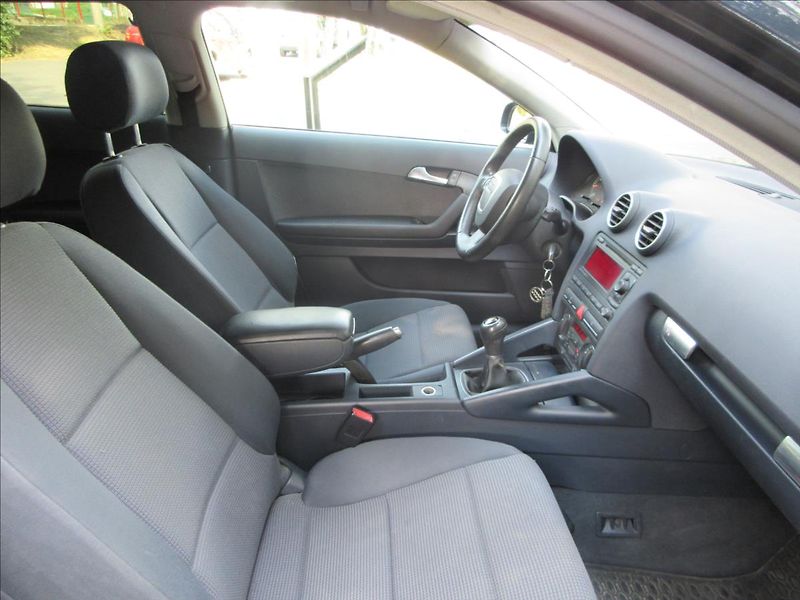 Audi A3 1,8 TFSi 118Kw, Navi, ALU OZ, - fotka 13 z 25