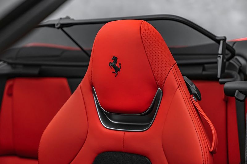Ferrari Portofino M, ventilace, Magneride, kamer - fotka 27 z 31