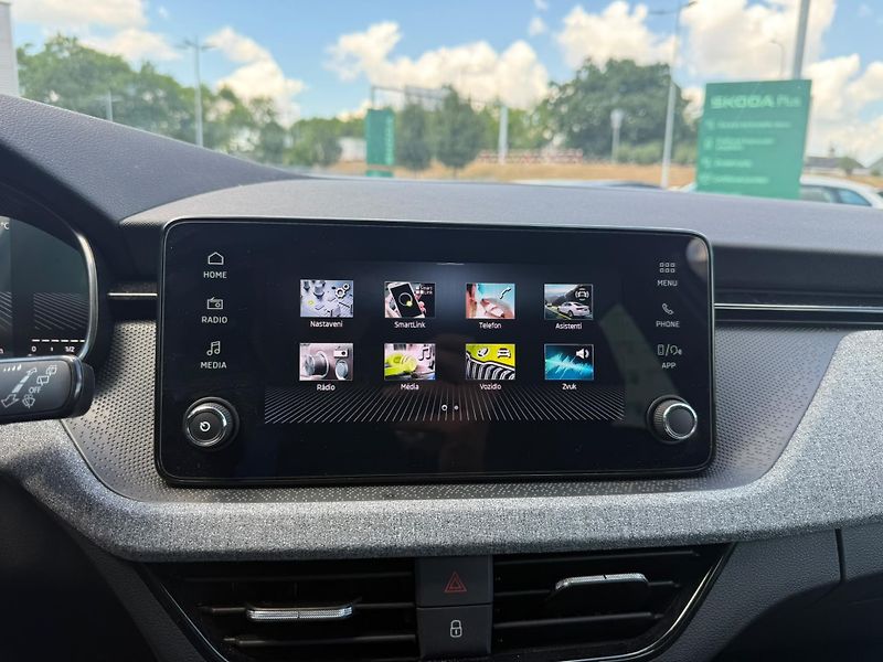 Škoda Scala Selection 1.0 TSI 85kW - fotka 13 z 25
