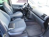 Volkswagen Sharan (2004) 1.9 TDI 85kW 7 SEDADEL - náhled 27