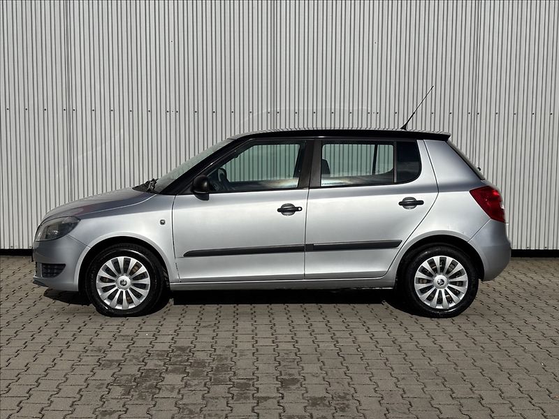 Škoda Fabia II 1,2i Ambition - fotka 4 z 11