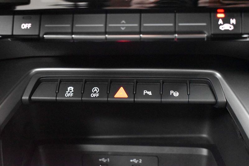 Audi A3 30 TFSi SPORT*AUTOMAT*DPH* - fotka 19 z 31