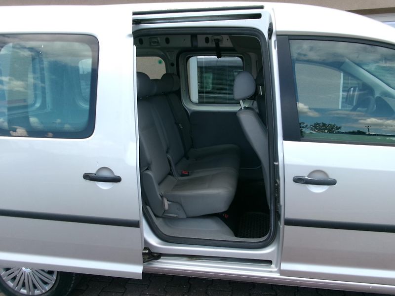 Volkswagen Caddy (2009) 1,9TDI KLIMA invalid.rampa - fotka 21 z 29