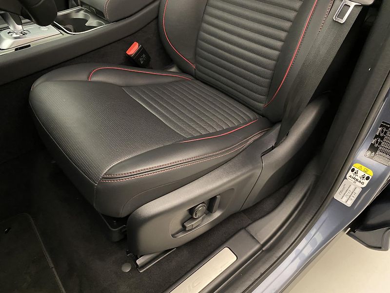 Land Rover Discovery Sport D200 R-DYNAMIC SE AUT CZ 1.maj - fotka 22 z 42