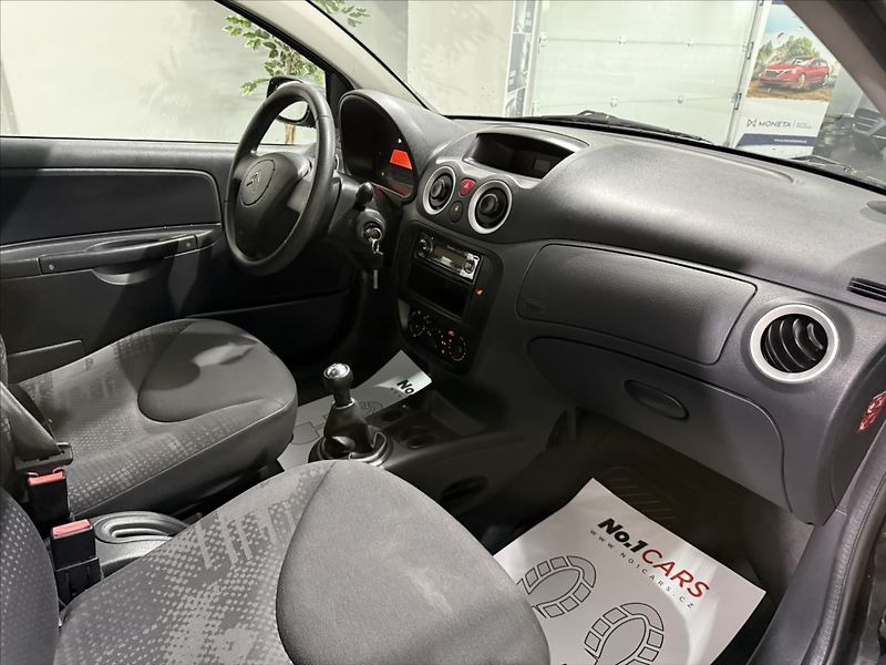 Citroën C2 1,1   i 44KW ALU PO STK - fotka 14 z 19