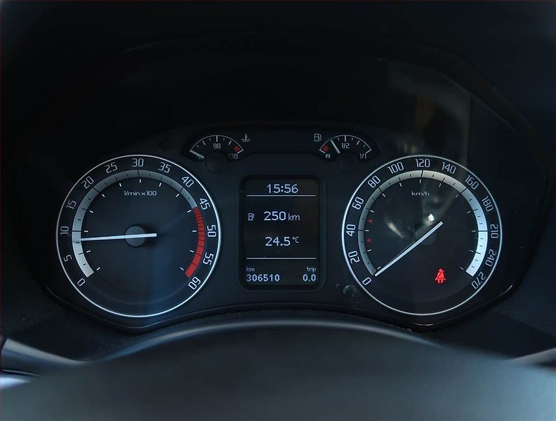 Škoda Octavia (2007) RS 2.0 TDI, Serv.kniha, Navi - fotka 11 z 18