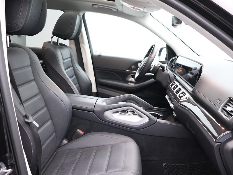 Mercedes-Benz GLS 2,9 400d 4MATIC AMG CZ DPH - fotka 16 z 47