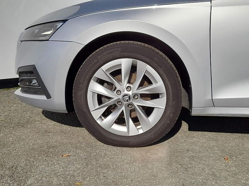 Škoda Octavia Combi M-HEV Style Plus Navi 1. - fotka 19 z 29