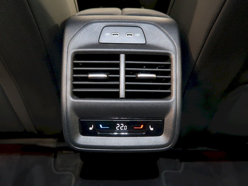 Škoda Superb (2025) SPORTLINE 2.0TSI 195KW DSG WEB - fotka 43 z 46