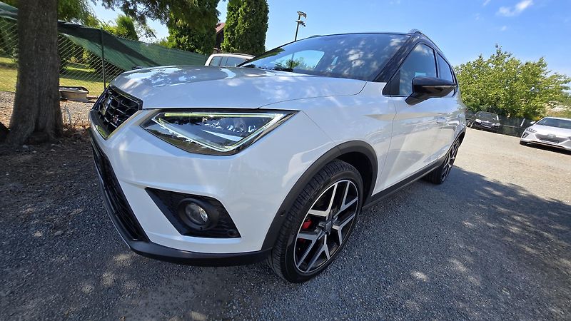 Seat Arona 1.5TSI 16V ACT FR 110KW  1MAJ. - fotka 42 z 47