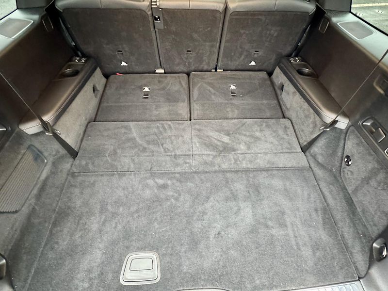 Mercedes-Benz GLS (2024) 450d AMG Max V+ Full Care 2030 - fotka 38 z 46